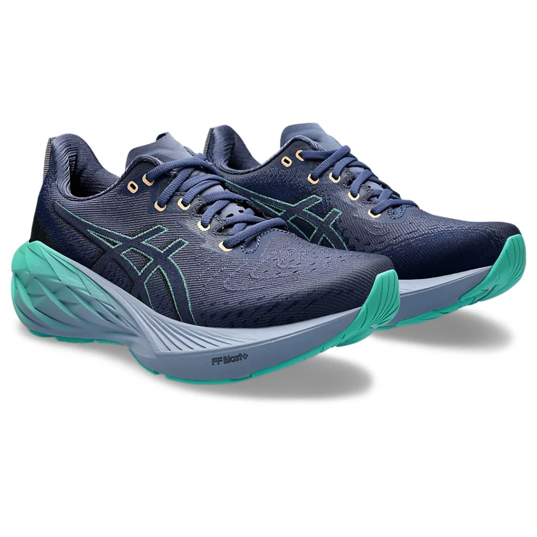 Asics Novablast 4™ – Bleu marine avec vert et bleu