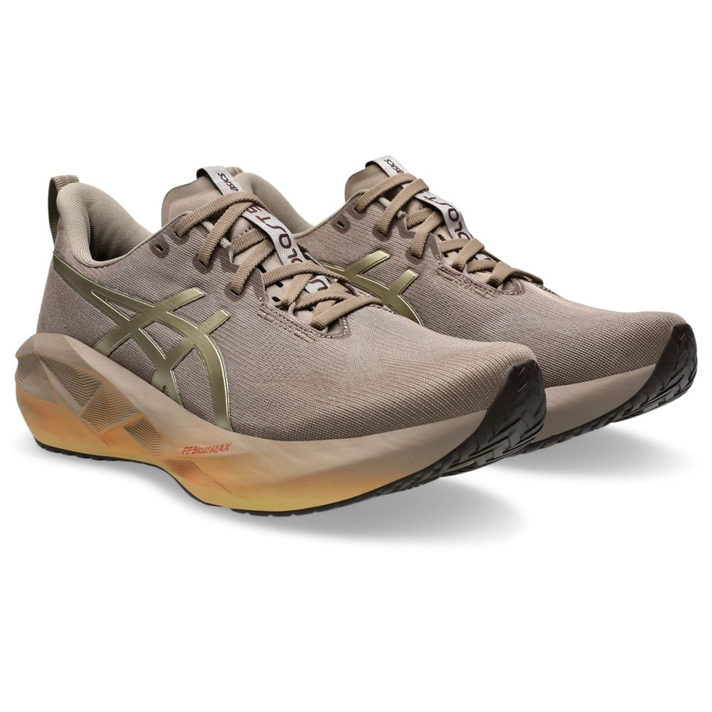 Asics Novablast 5 Luxe™ – Dor et Marron