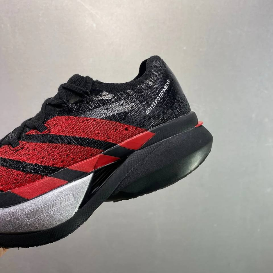 Adidas Adizero Prime X3 Strung™ – Noir avec Rouge
