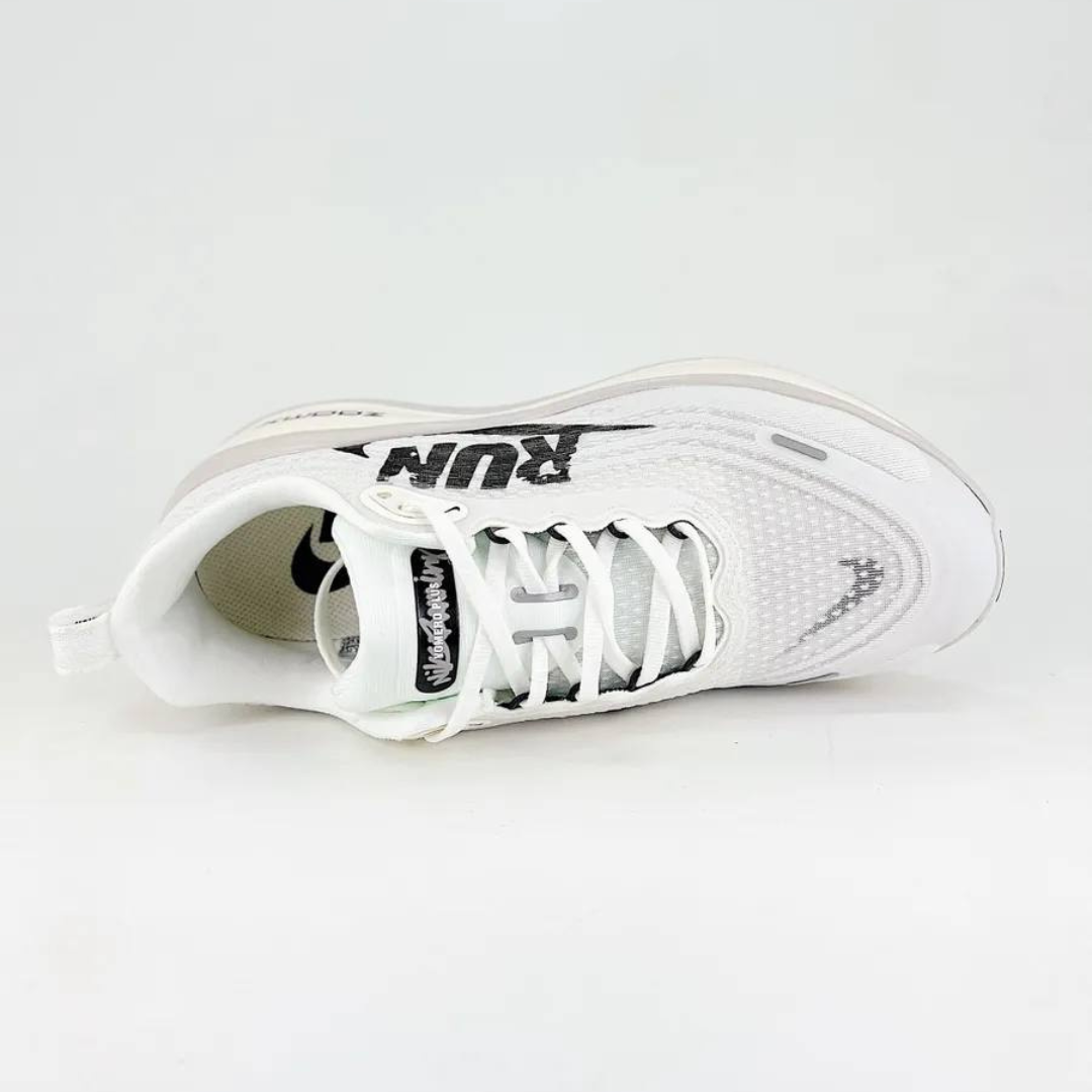Nike Vomero Plus Run™ – White Cloud et Black Shadow