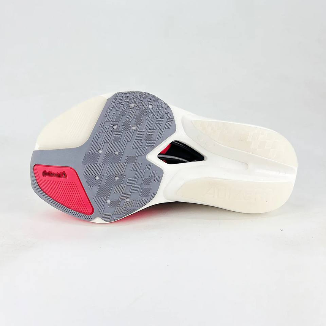Adidas Adizero Prime X3 Strung™ – Blanc et Rouge