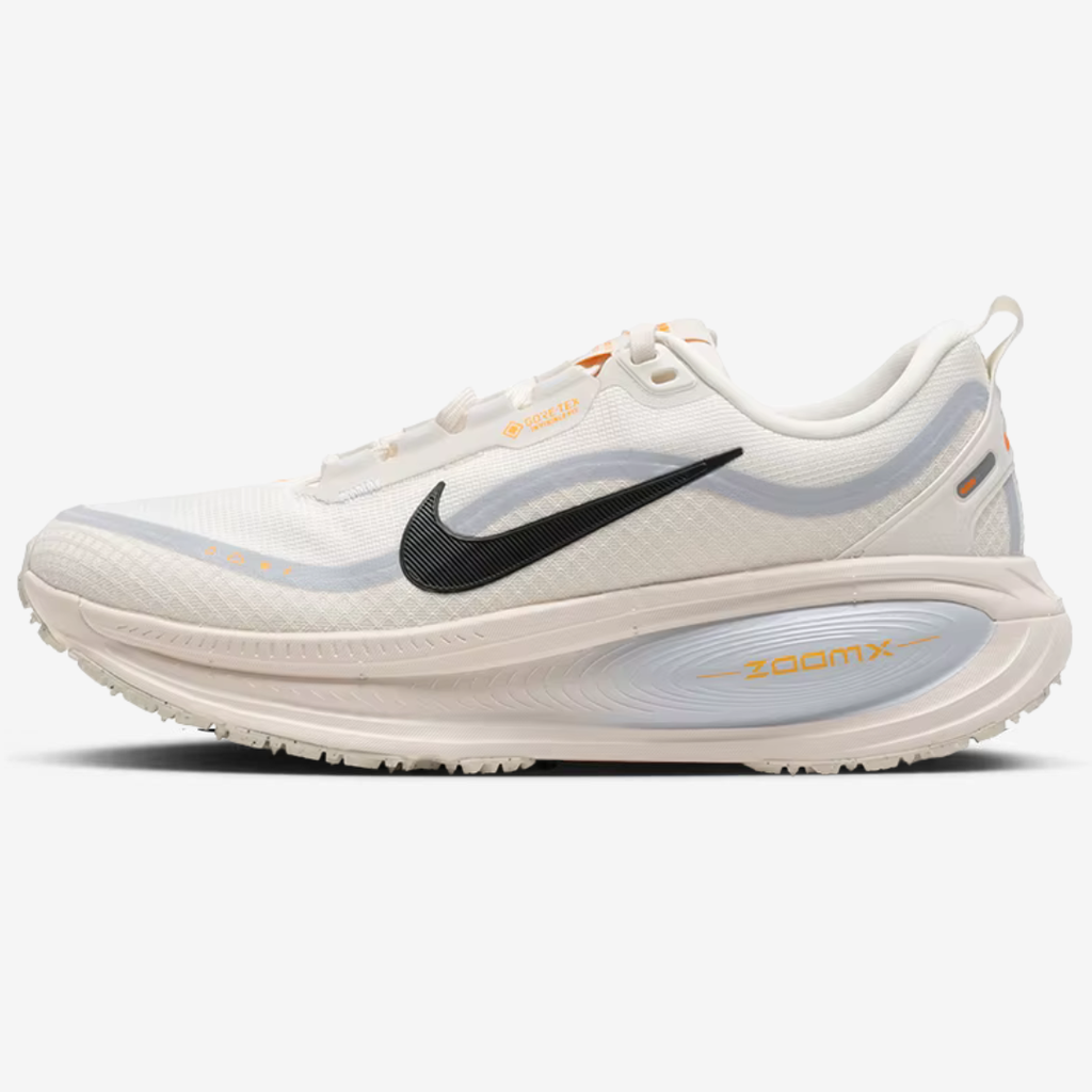 Nike Vomero 18™ – Sable du désert avec Gris acier