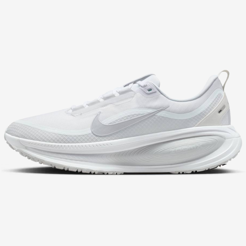 Nike Vomero 18™ – White Glow avec Metallic Grey