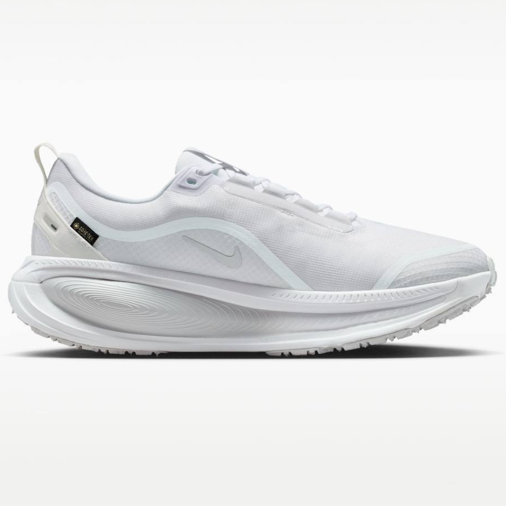 Nike Vomero 18™ – White Glow avec Metallic Grey