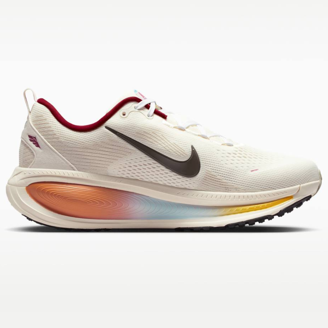 Nike Vomero 18™ – Blanc Luminescent/Rouge Bordeaux Cramoisi