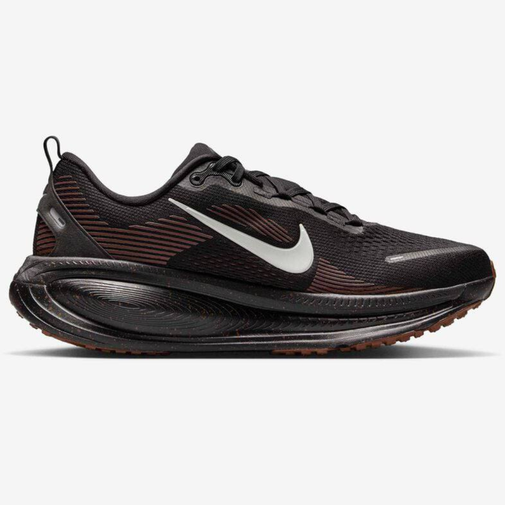 Nike Vomero 18™ – Noir Shadow avec Terre Marron