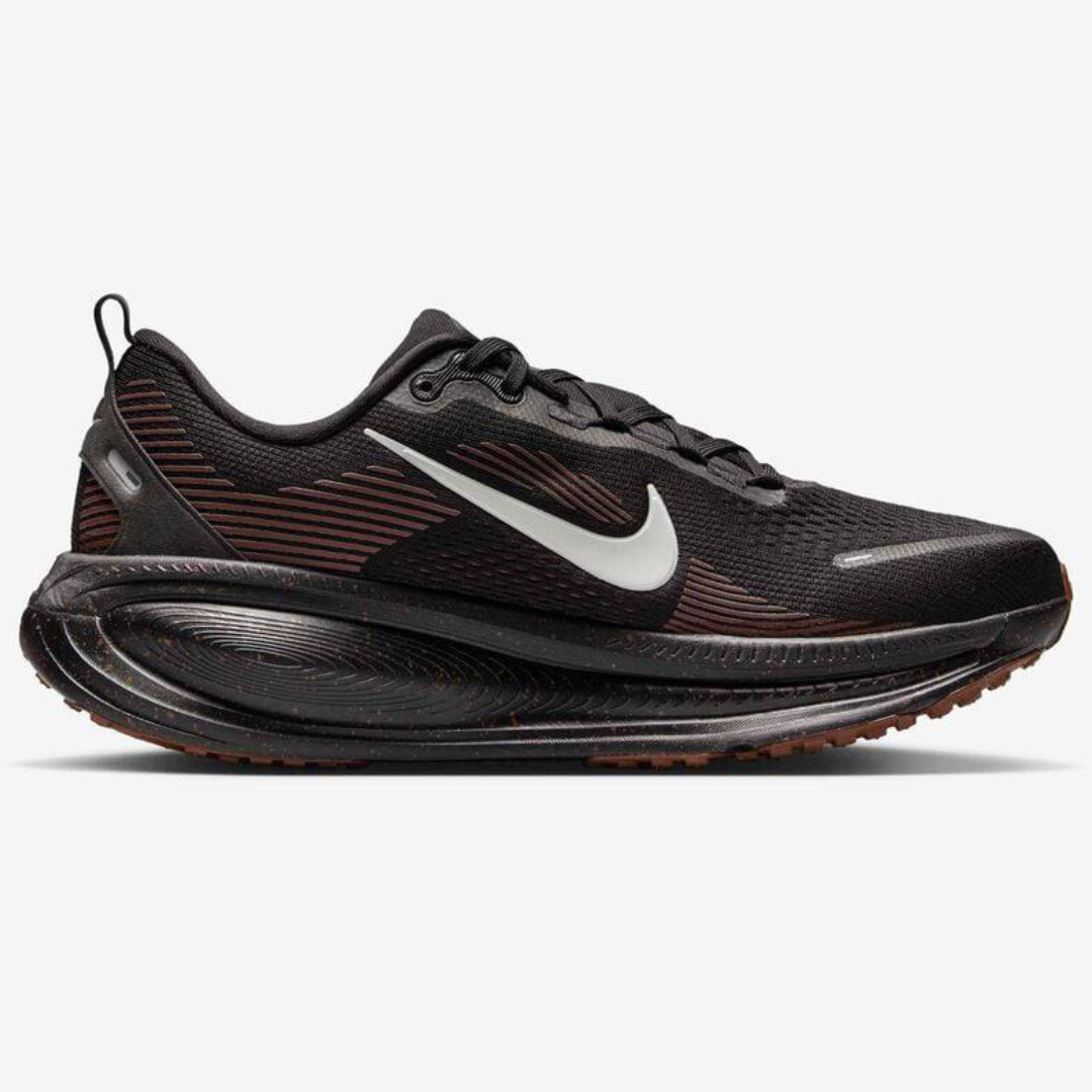 Nike Vomero 18™ – Noir Shadow avec Terre Marron