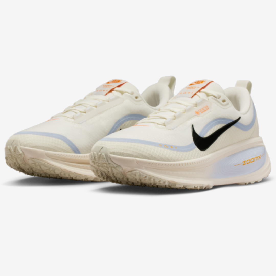 Nike Vomero 18™ – Sable du désert avec Gris acier