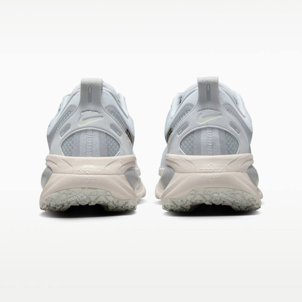 Nike Vomero 18™ – Édition Gris Métallisé