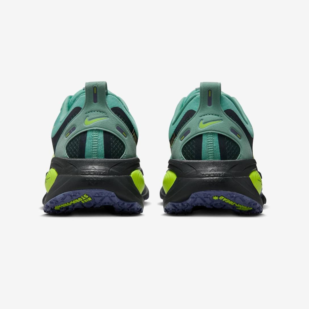 Nike Vomero 18™ – Vert foncé avec Volt Surge
