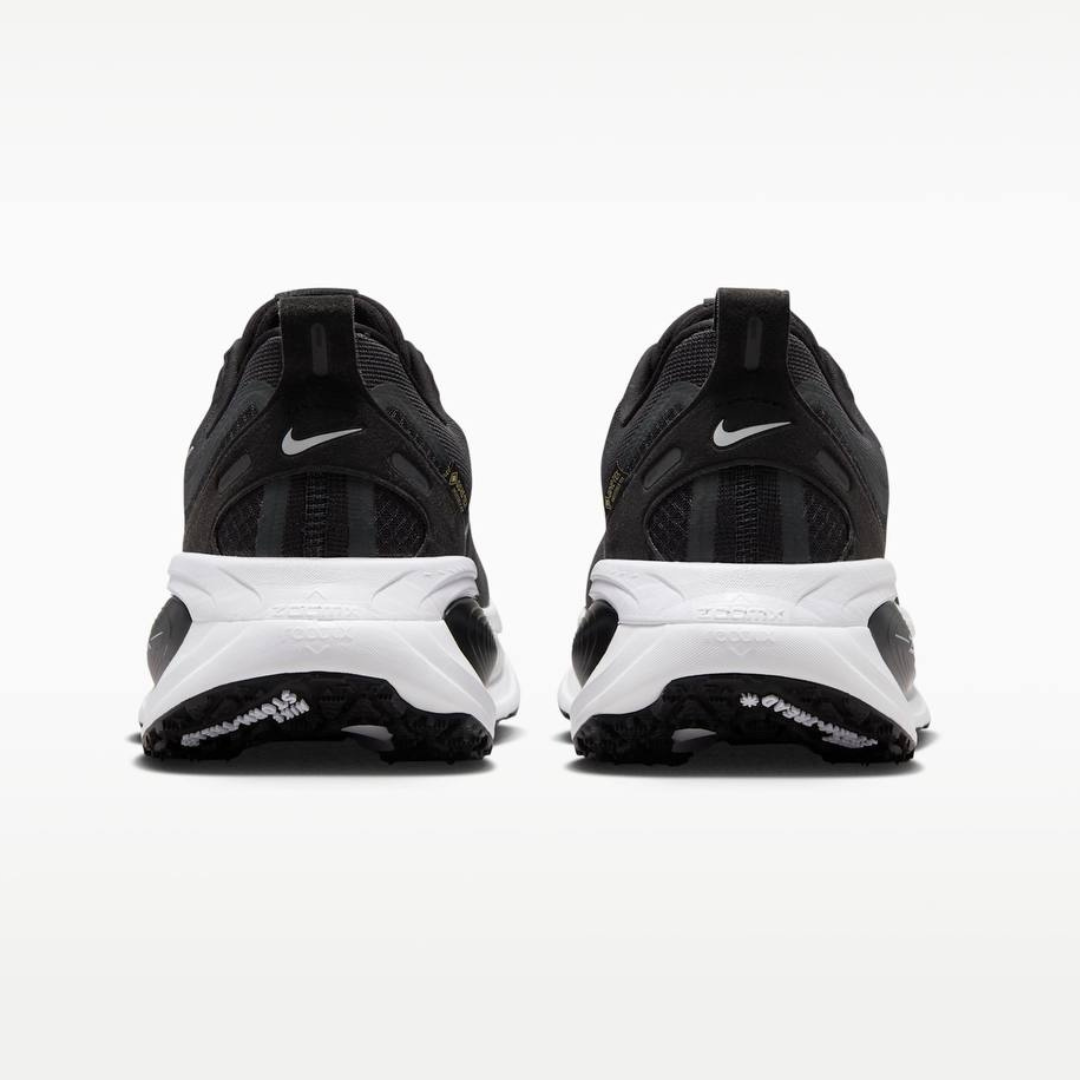 Nike Vomero 18™ – Black Shadow avec White Cloud