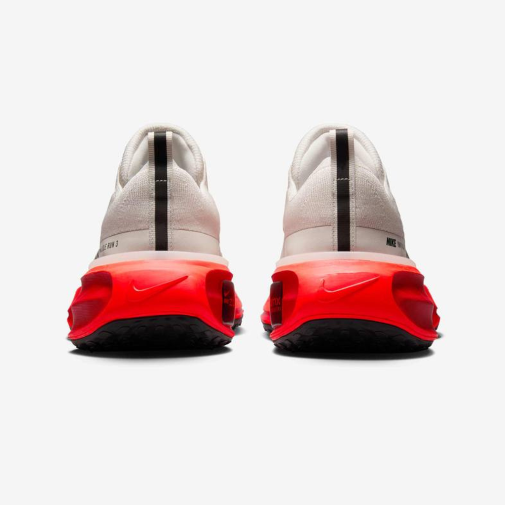 Nike ZoomX Invincible Run 3™ – Blanc Charge avec Cramoisi Néon