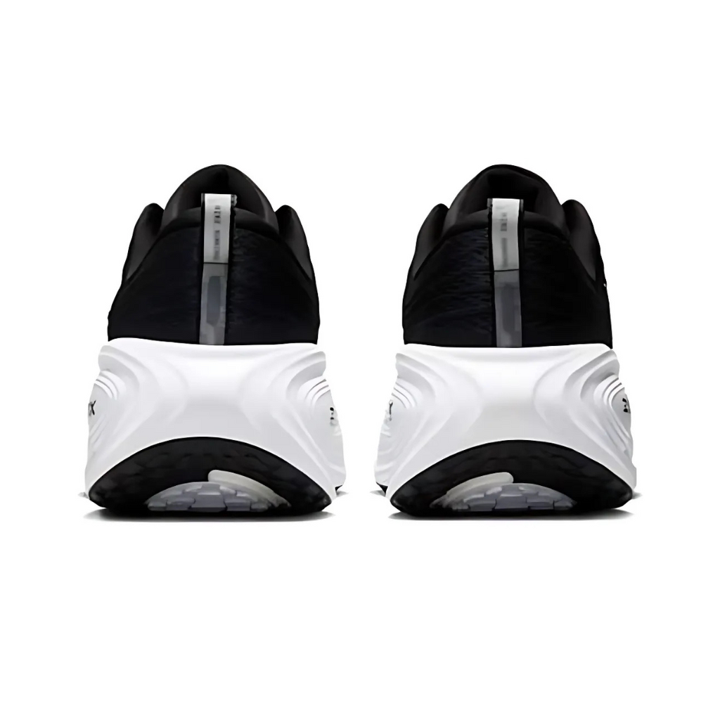 Nike Vomero Plus™ – Ombre noire et nuage blanc