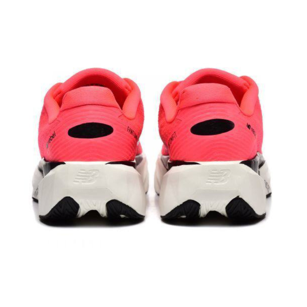 New Balance FuelCell Rebel V5™ – Rouge et blanc