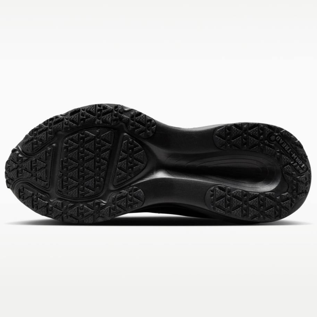 Nike Vomero 18™ – Édition Triple Noir