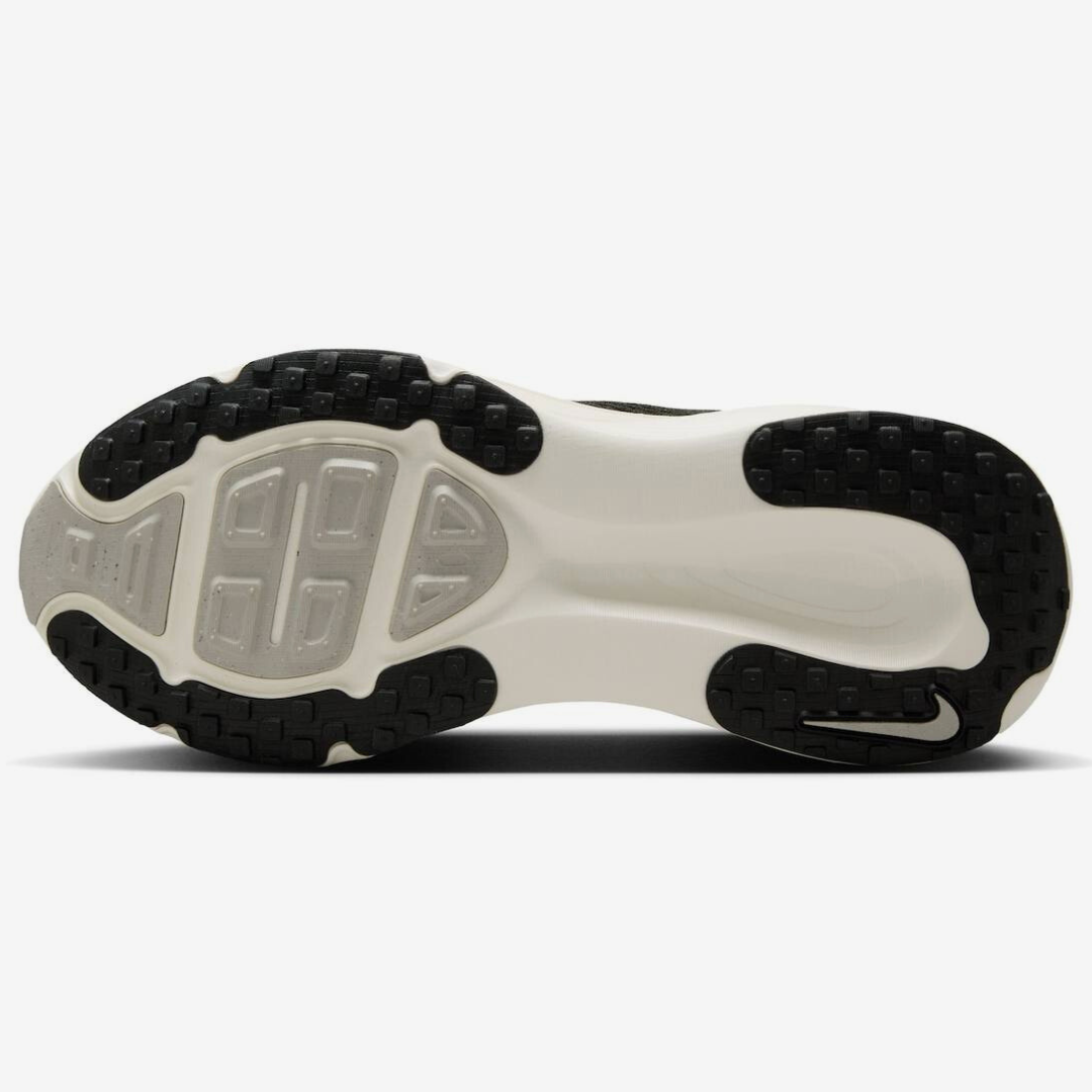 Nike Vomero 18™ – Black Shadow avec White Cloud
