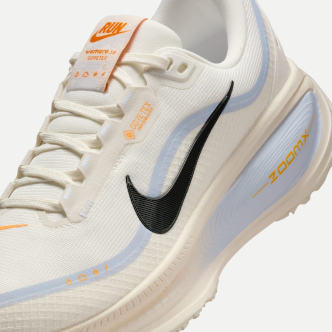 Nike Vomero 18™ – Sable du désert avec Gris acier