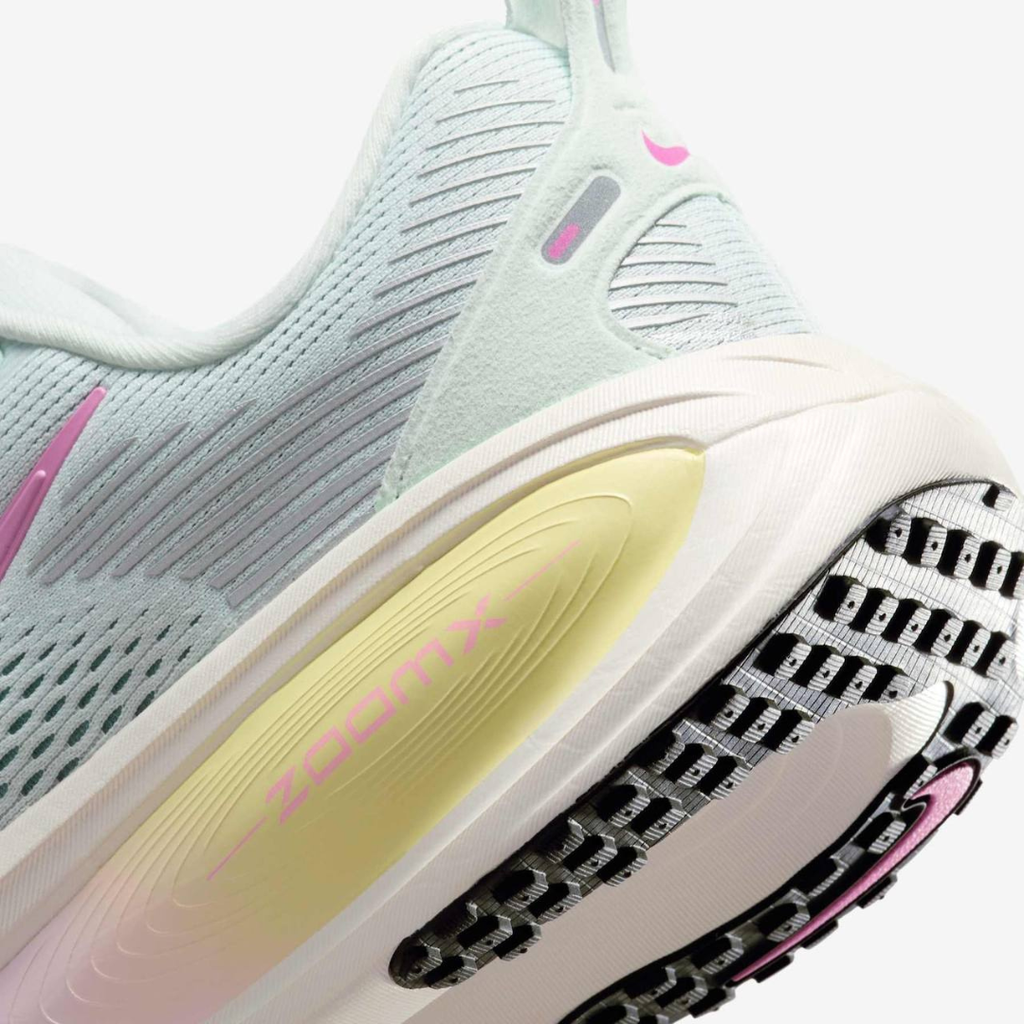 Nike Vomero 18™ – Vert Aqua avec Rose Pulse