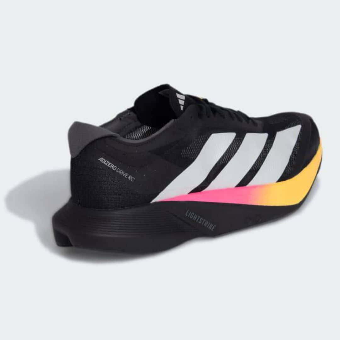 Adidas Adizero Drive RC™ – Core Black avec Zero Metallic et Spark