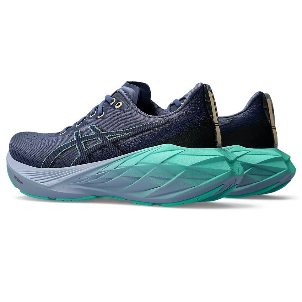 Asics Novablast 4™ – Bleu marine avec vert et bleu