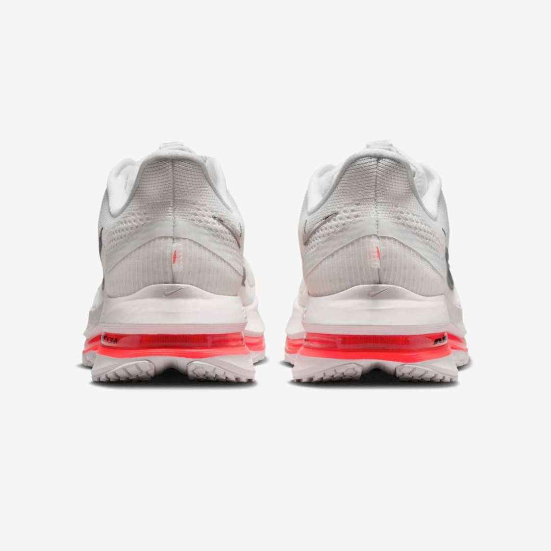 Nike Air Zoom Pegasus Premium™ – White Charge et Crimson Rush