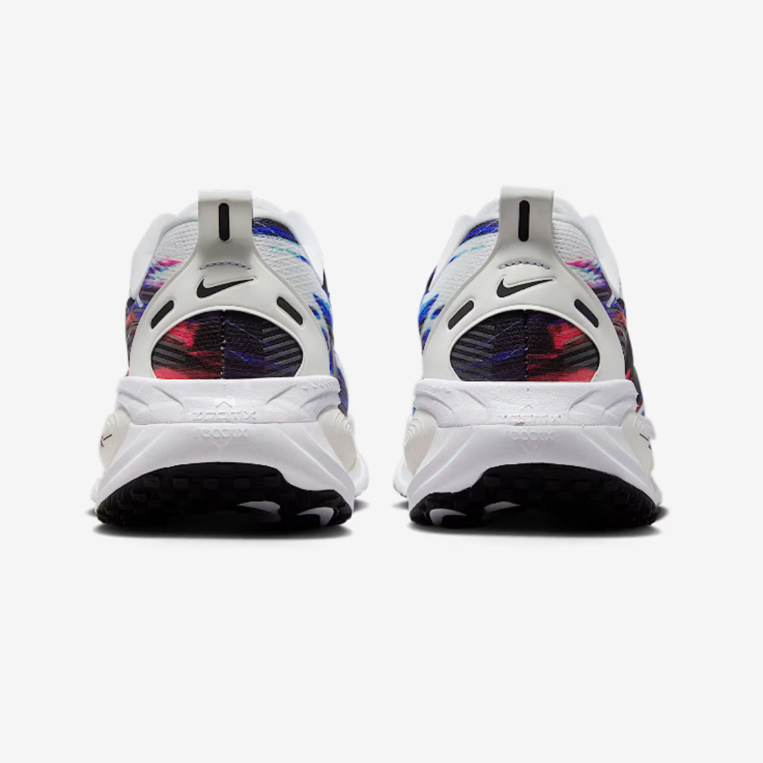 Nike Vomero 18™ – Édition Spectrum Fusion
