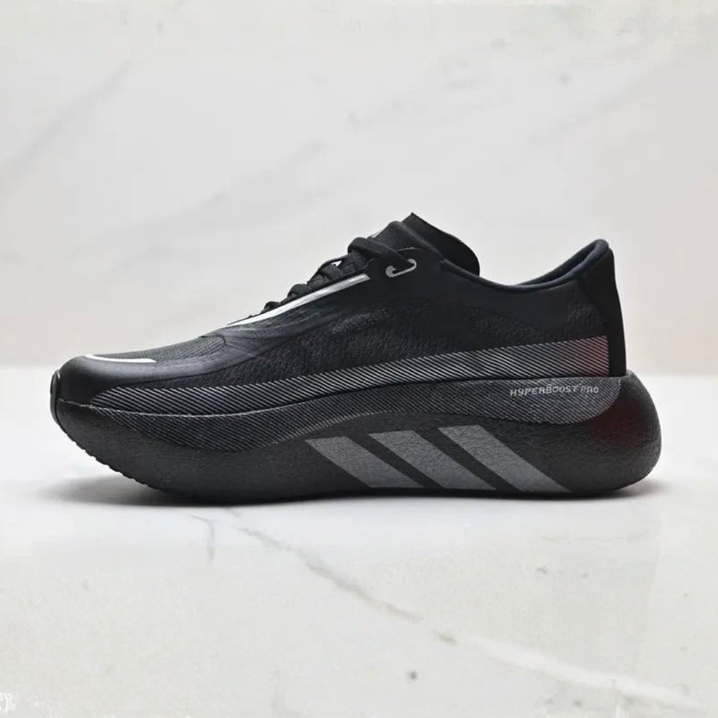 Adidas Hyperboost Edge™ – Noir avec gris métallique