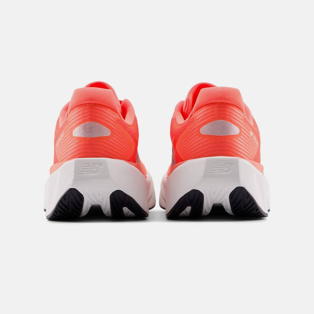 New Balance FuelCell Rebel V5™ – Corail néon