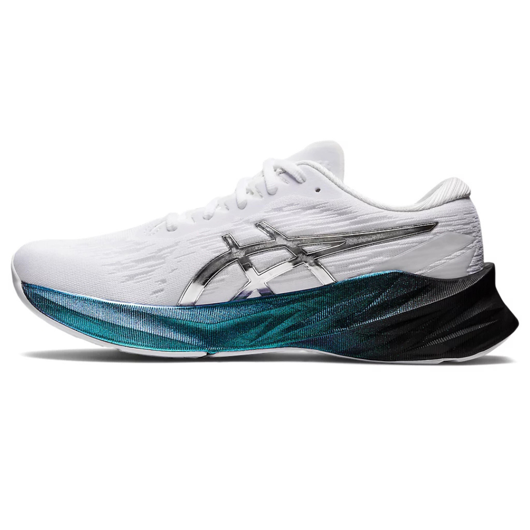 Asics Novablast 3™ – Blanc Bleu