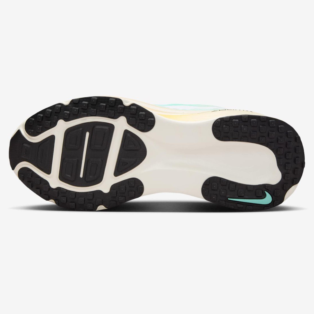 Nike Vomero 18™ – Flash Aqua avec Desert Sand