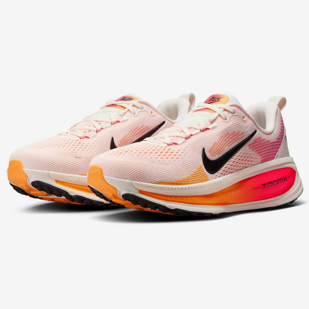 Nike Vomero 18™ – Blanc Lumineux/Orange Couchant