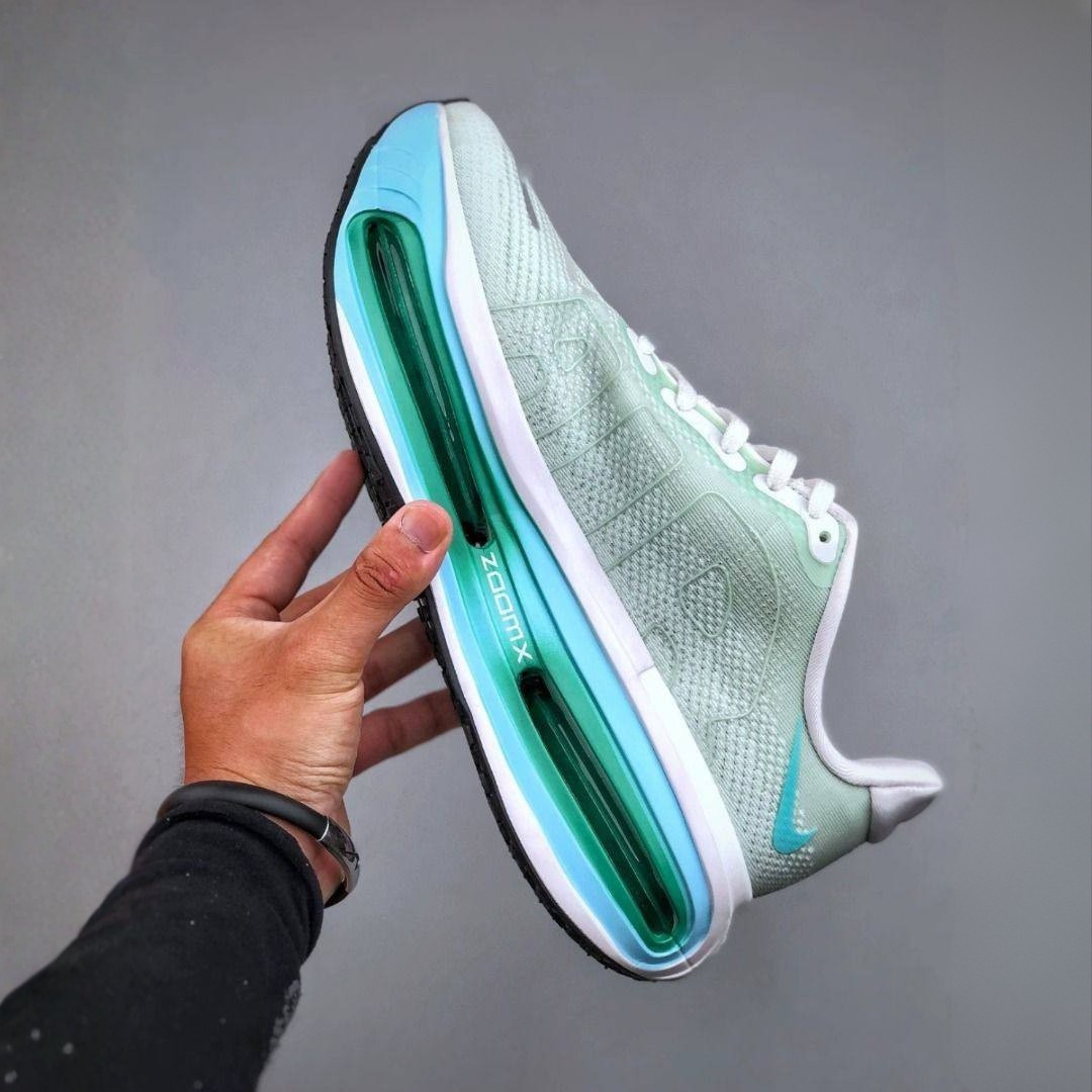 Nike Vomero Premium™ – Green Surge et Ocean Blue