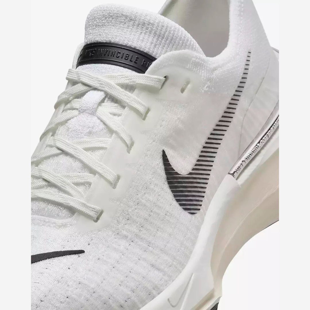 Nike ZoomX Invincible Run 3™ – Nuage Blanc et Ombre Noire