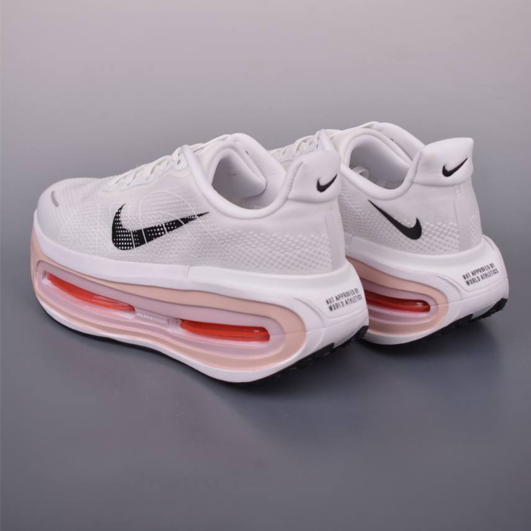 Nike Vomero Premium™ – Blanc brillant avec Rose vif
