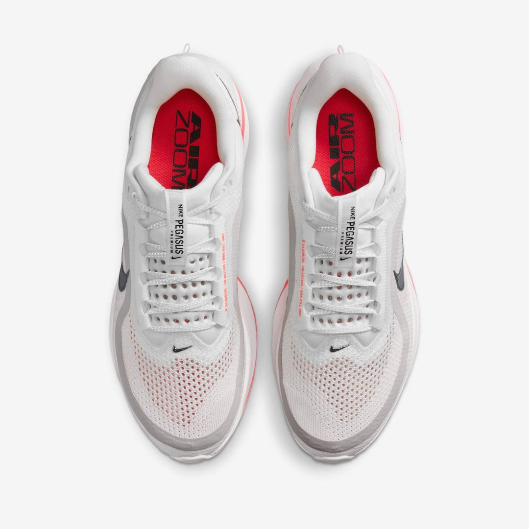 Nike Air Zoom Pegasus Premium™ – White Charge et Crimson Rush