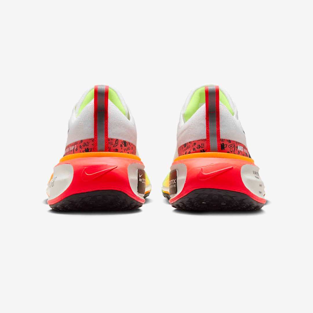 Nike ZoomX Invincible Run 3™ – Blanc luminescent avec Carmin vif