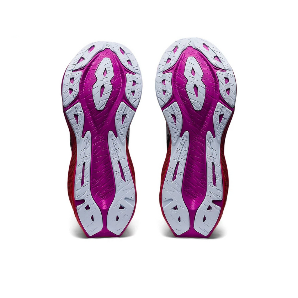 Asics Novablast 3™ – Noir avec Violet et Rouge