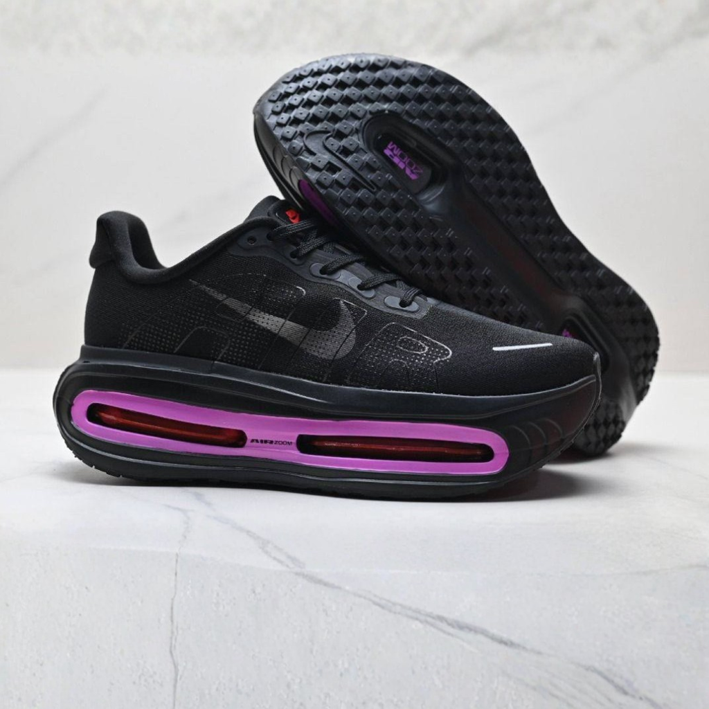 Nike Vomero Premium™ – Noir Shadow c/ Violet Pulse