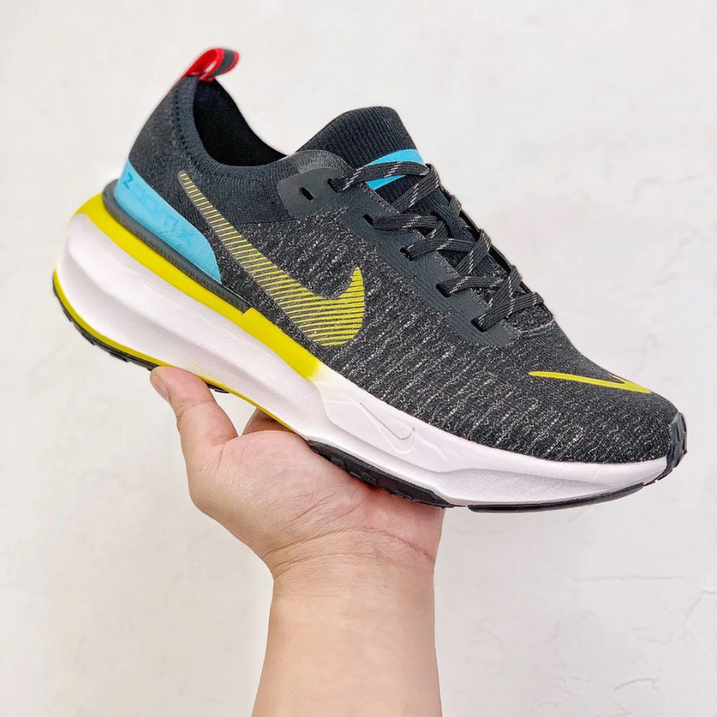 Nike ZoomX Invincible Run 3™ – Noir Core avec Bleu Baltique et Jaune Volt