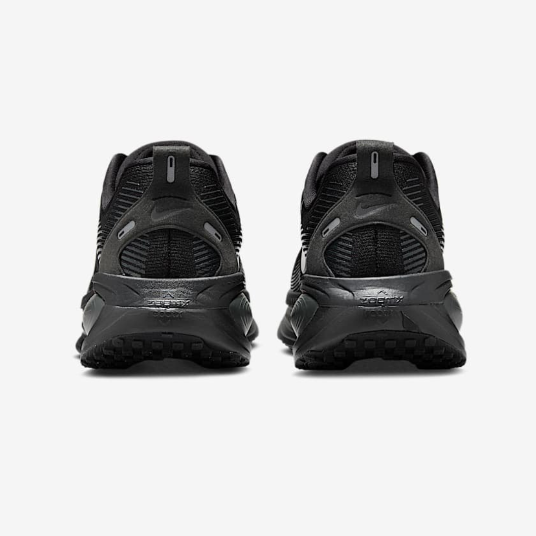 Nike Vomero 18™ – Édition Triple Noir