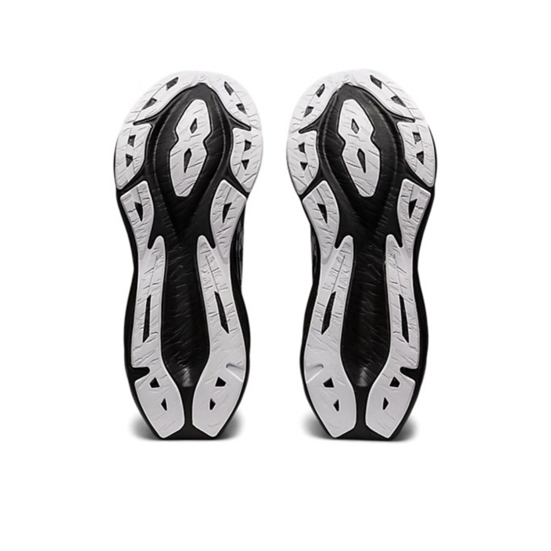 Asics Novablast 3™ – Noir avec Blanc