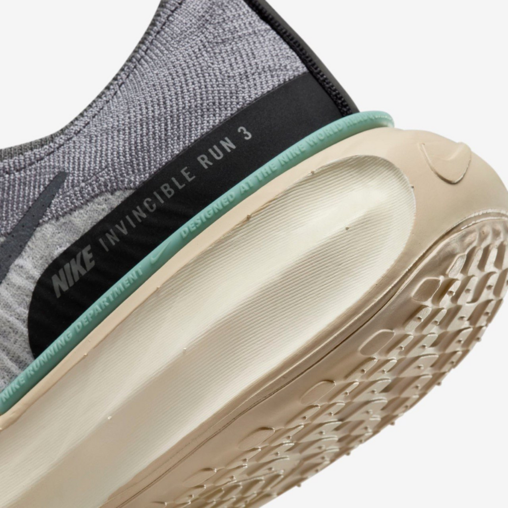 Nike ZoomX Invincible Run 3™ – Gris Acier/Ombre Noire