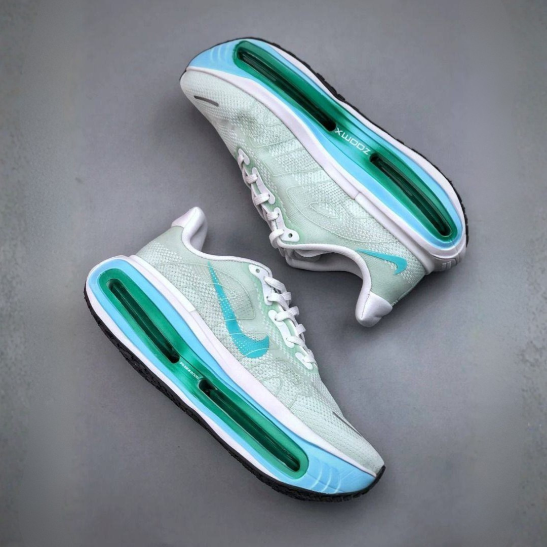Nike Vomero Premium™ – Green Surge et Ocean Blue