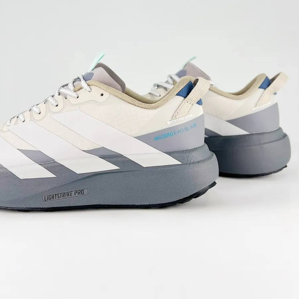 Adidas Adizero EVO SL ATR™ – Blanc cassé/Gris