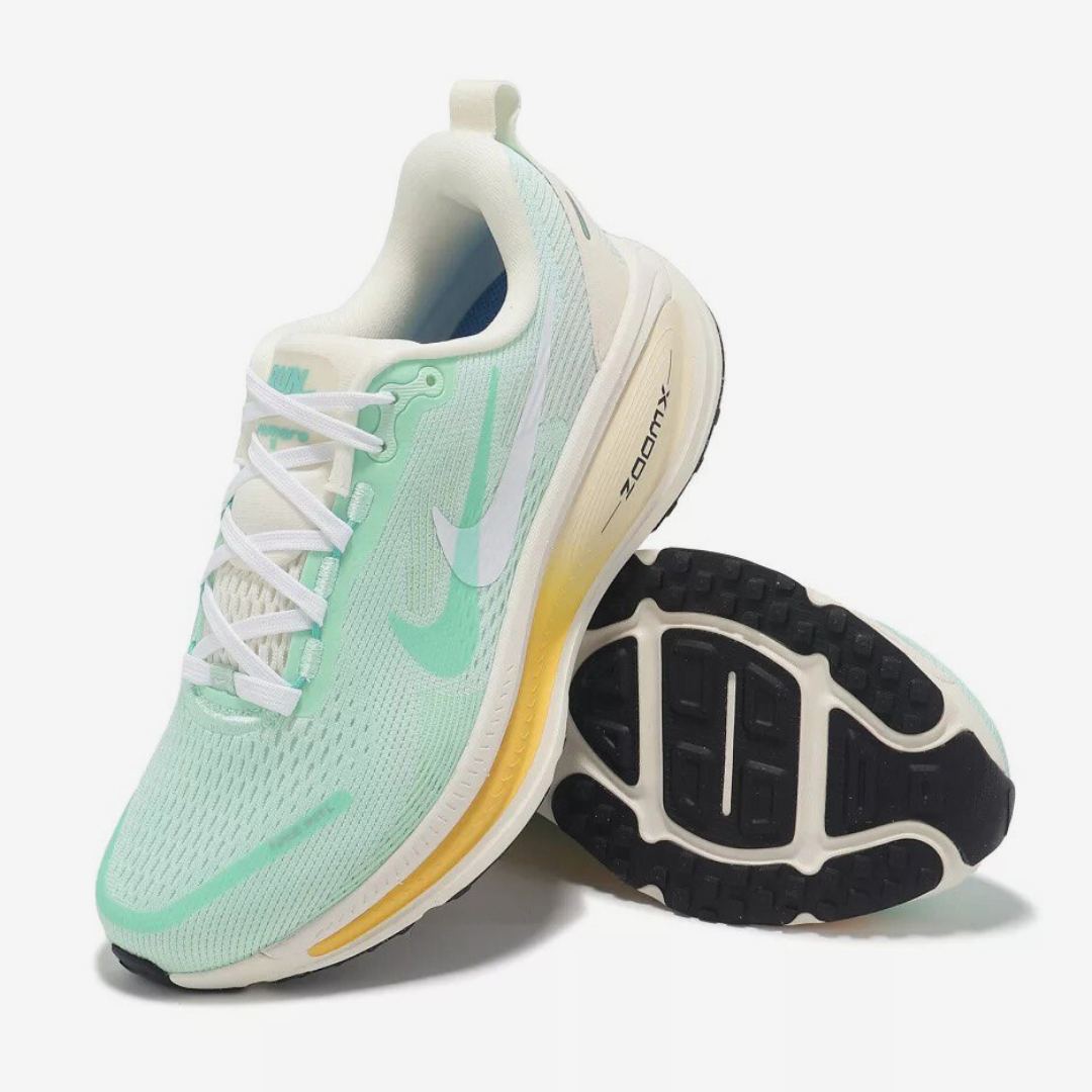 Nike Vomero 18™ – Flash Aqua avec Desert Sand