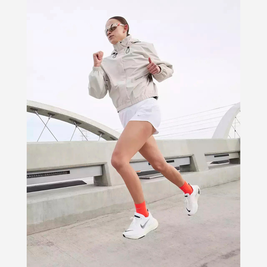 Nike ZoomX Invincible Run 3™ – Nuage Blanc et Ombre Noire