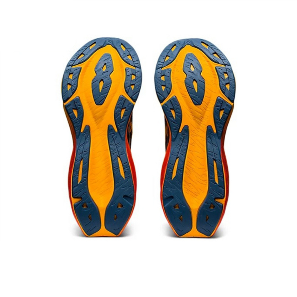 Asics Novablast 3™ – Noir avec Rouge et Orange