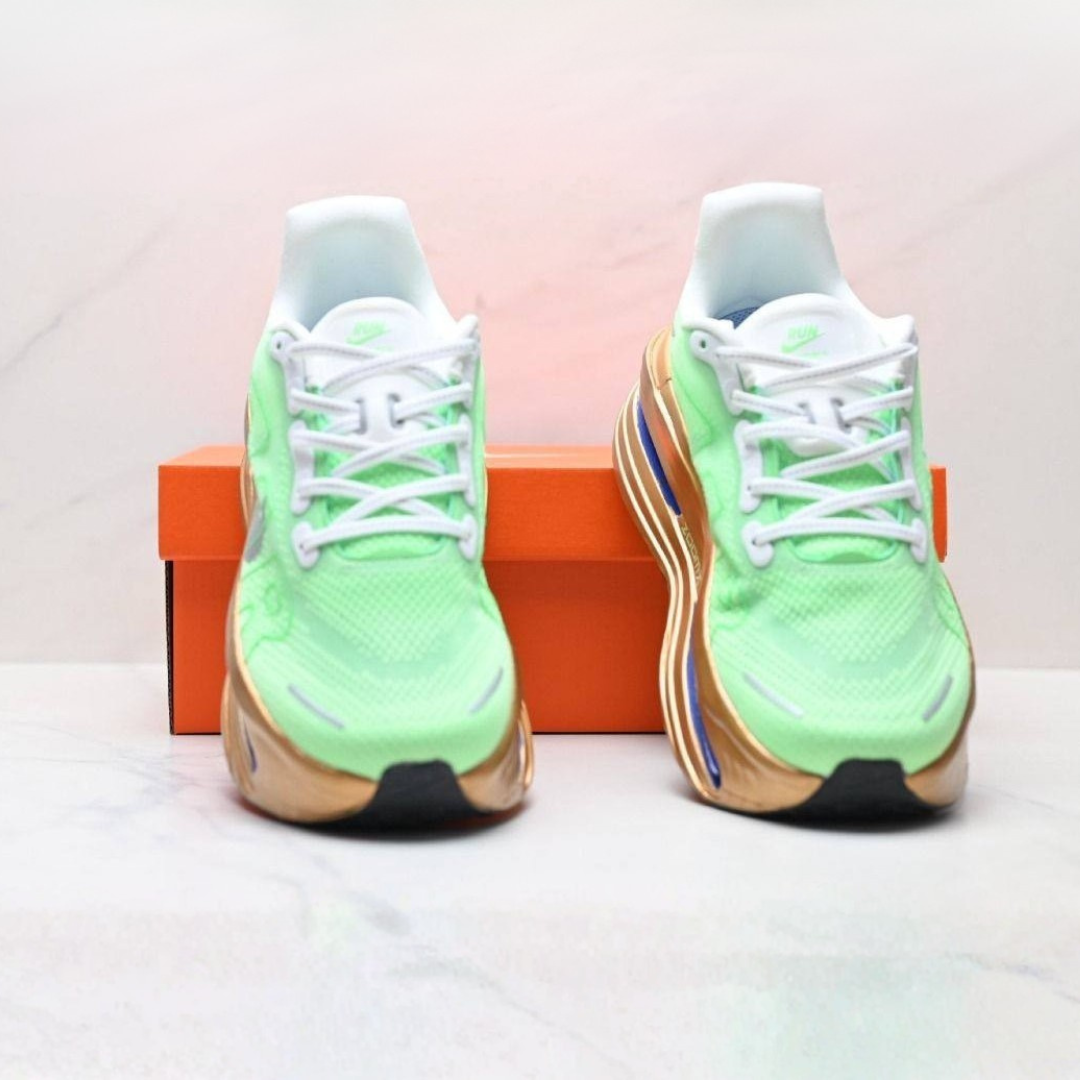 Nike Vomero Premium™ – Vert Surge avec Or Métallique