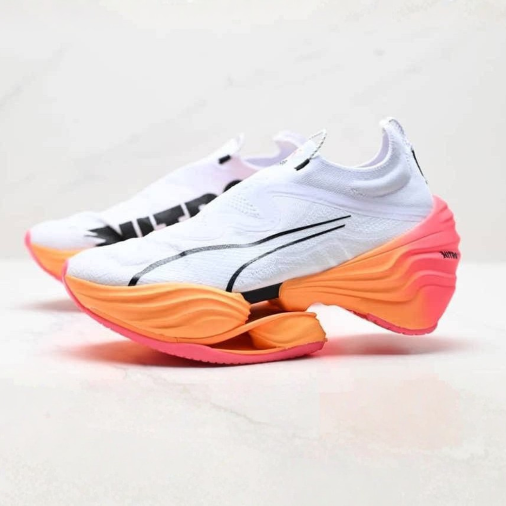 Puma Fast-RB Nitro Elite™ – Blanc avec Orange et Rose