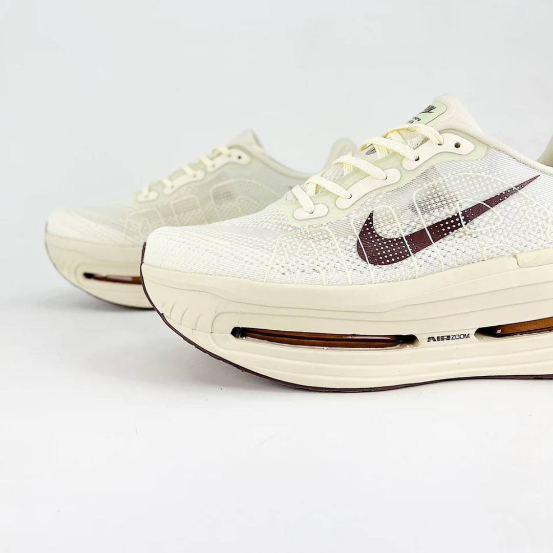 Nike Vomero Premium™ – Sable du désert avec Brun terre